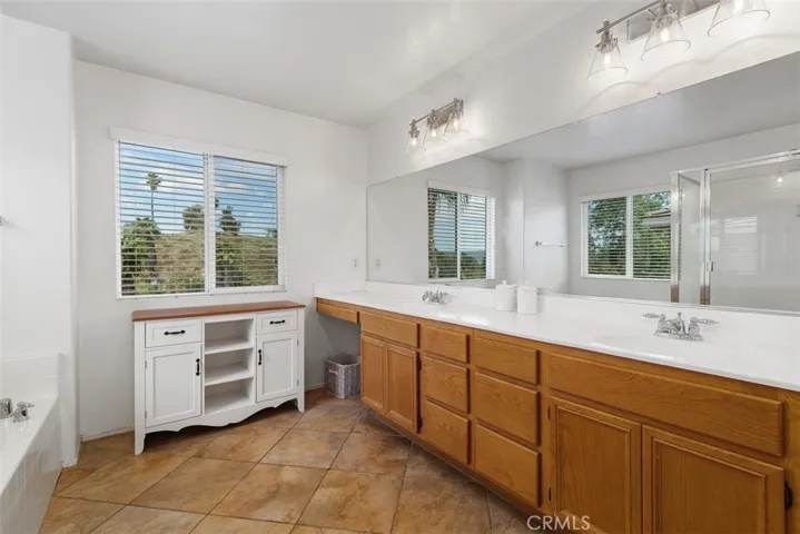 38585 Clearbrook, Murrieta, California 92563