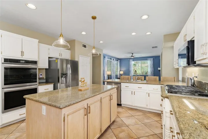 38585 Clearbrook, Murrieta, California 92563