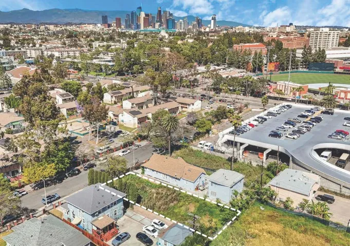 1146 W 35th, Los Angeles, California 90007