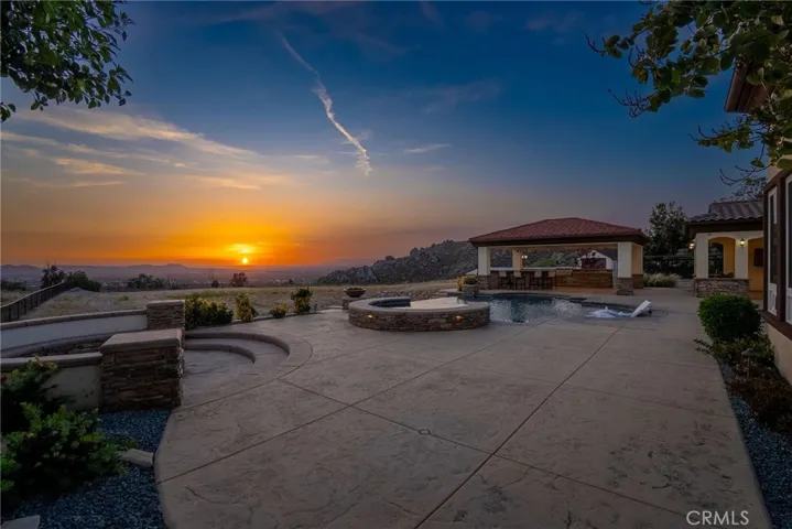 6355 Cresthaven, Riverside, California 92506