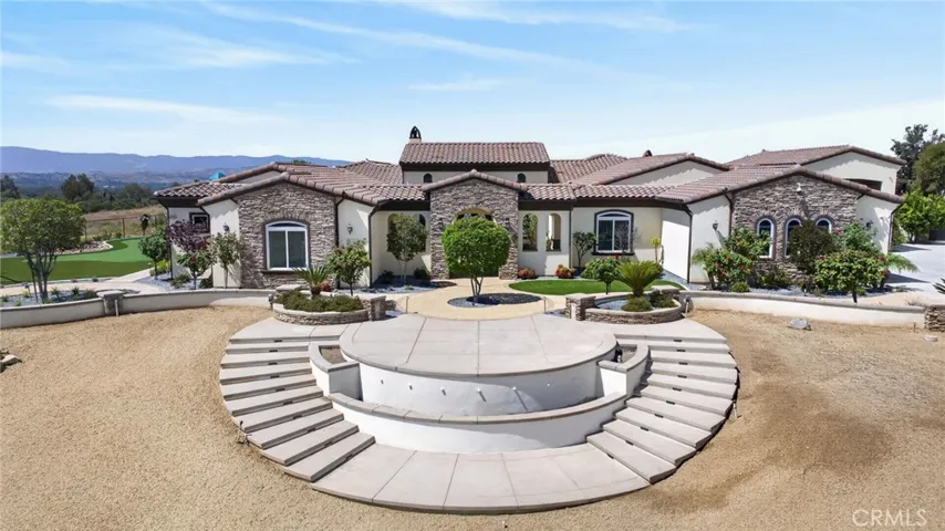 6355 Cresthaven, Riverside, California 92506