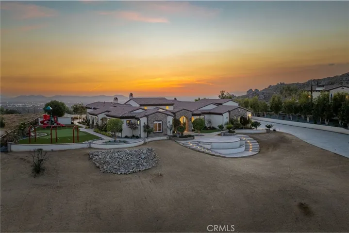 6355 Cresthaven, Riverside, California 92506