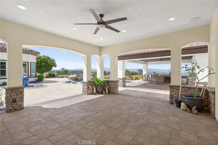 6355 Cresthaven, Riverside, California 92506