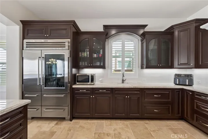 6355 Cresthaven, Riverside, California 92506