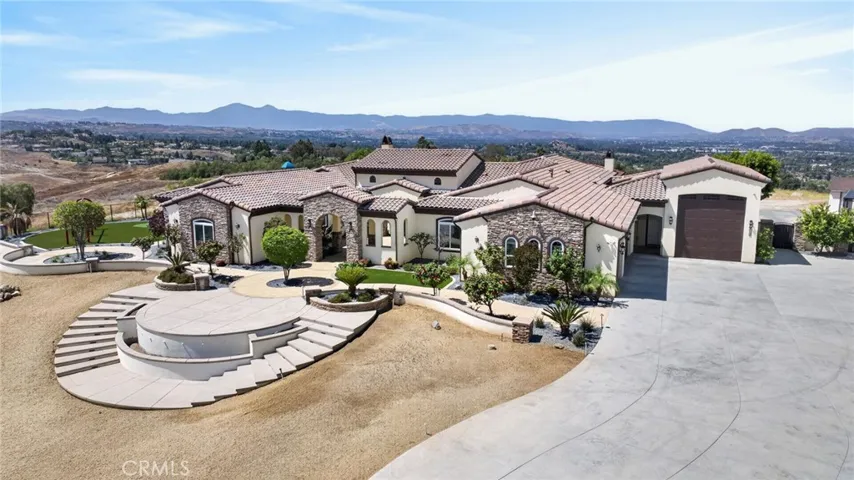6355 Cresthaven, Riverside, California 92506