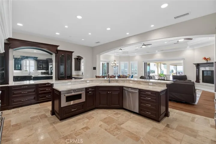 6355 Cresthaven, Riverside, California 92506
