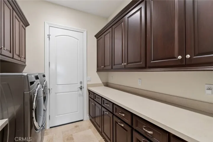 6355 Cresthaven, Riverside, California 92506