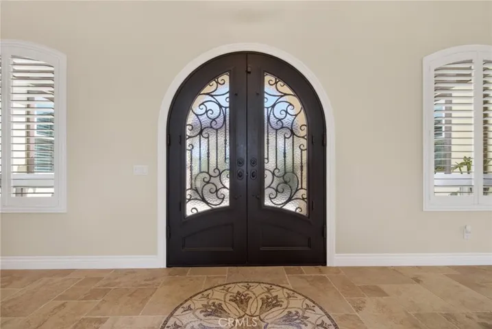 6355 Cresthaven, Riverside, California 92506