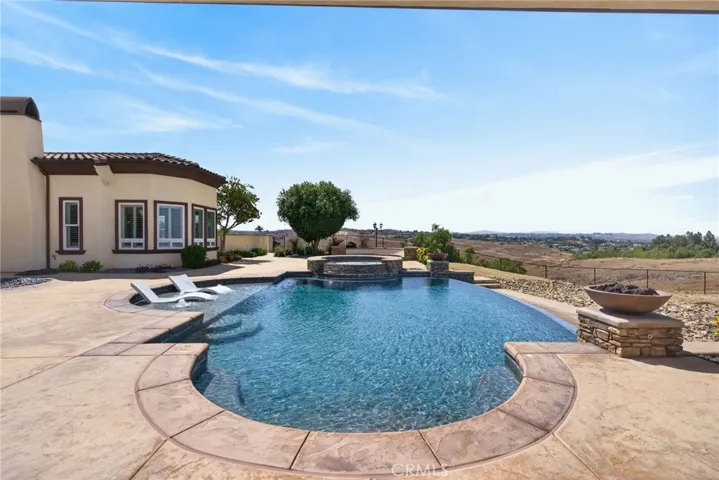 6355 Cresthaven, Riverside, California 92506