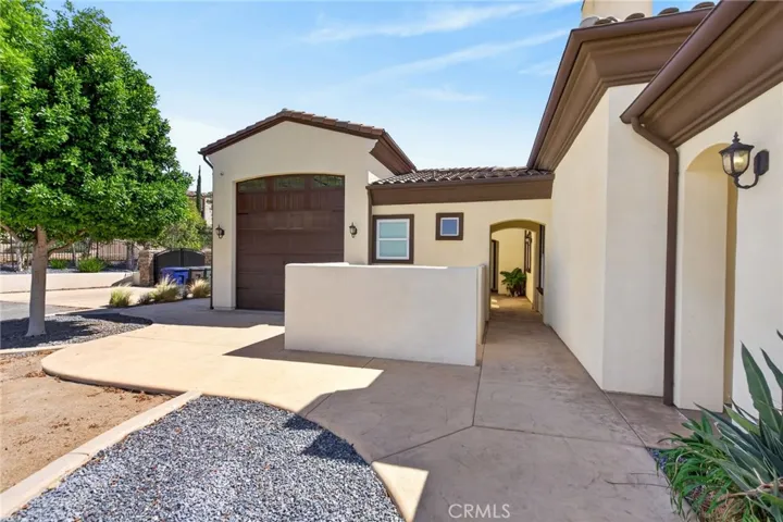 6355 Cresthaven, Riverside, California 92506