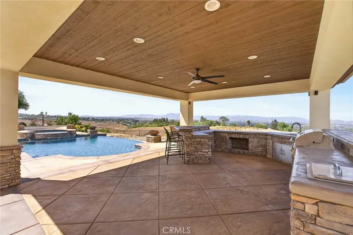 6355 Cresthaven, Riverside, California 92506