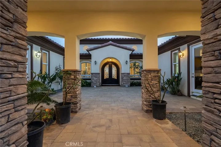 6355 Cresthaven, Riverside, California 92506