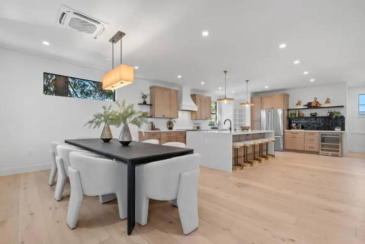 44 Sunnyside Avenue, Campbell, California 95008