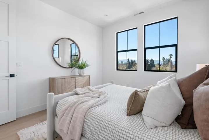 44 Sunnyside Avenue, Campbell, California 95008