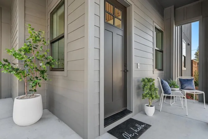 44 Sunnyside Avenue, Campbell, California 95008