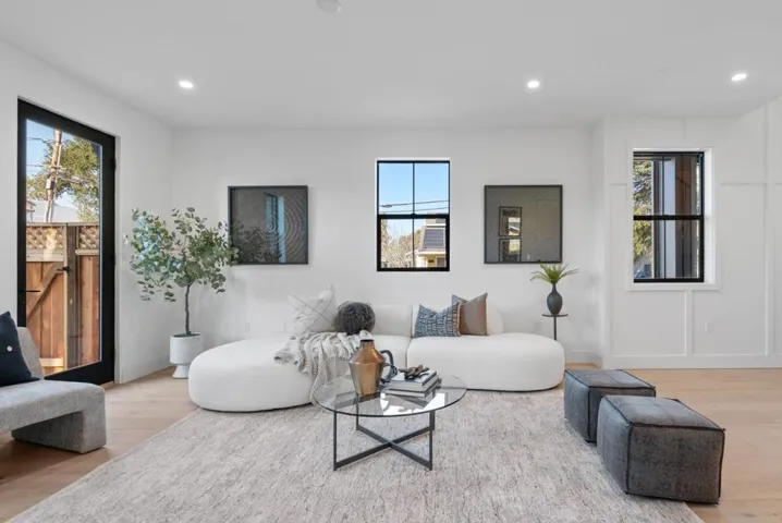 44 Sunnyside Avenue, Campbell, California 95008