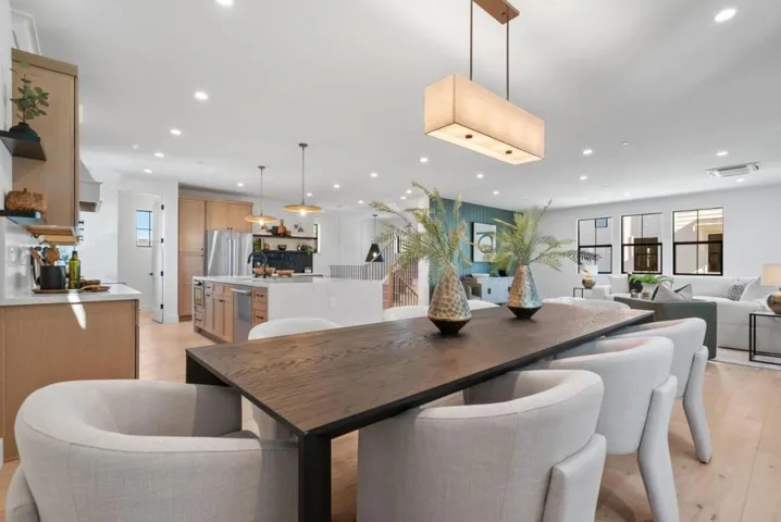44 Sunnyside Avenue, Campbell, California 95008