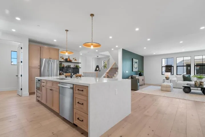 44 Sunnyside Avenue, Campbell, California 95008