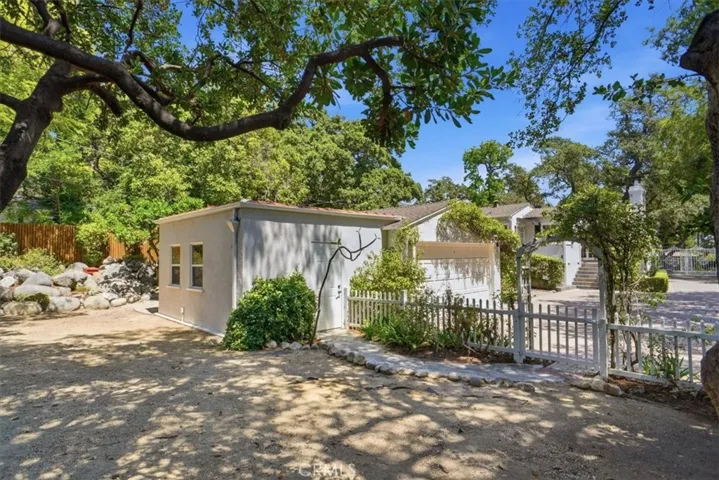 1973 Harding Avenue, Altadena, California 91001
