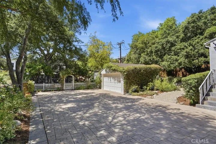 1973 Harding Avenue, Altadena, California 91001