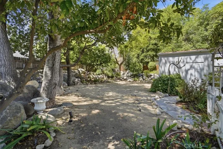 1973 Harding Avenue, Altadena, California 91001