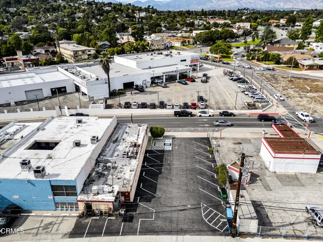 3020 W Main St 009