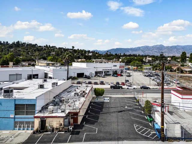 3020 W Main St 008