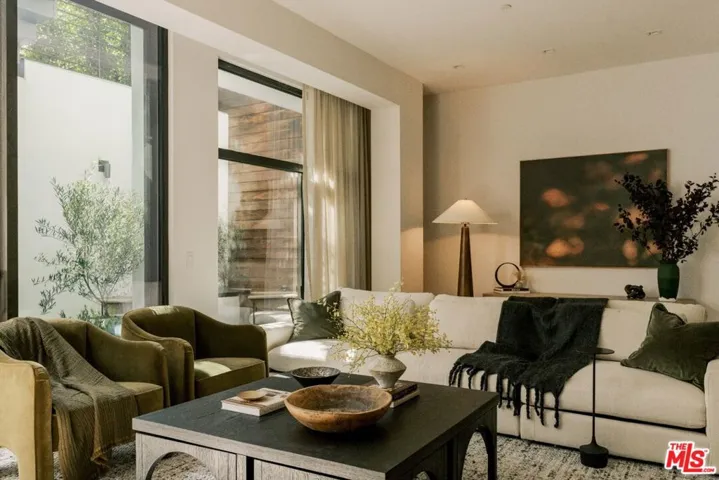 702 N Doheny Drive Th25, West Hollywood, California 90069