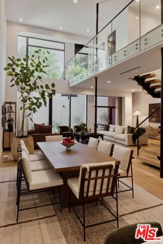 702 N Doheny Drive Th25, West Hollywood, California 90069