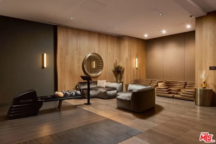 702 N Doheny Drive Th25, West Hollywood, California 90069