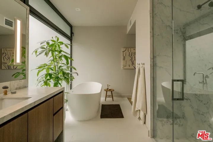 702 N Doheny Drive Th25, West Hollywood, California 90069