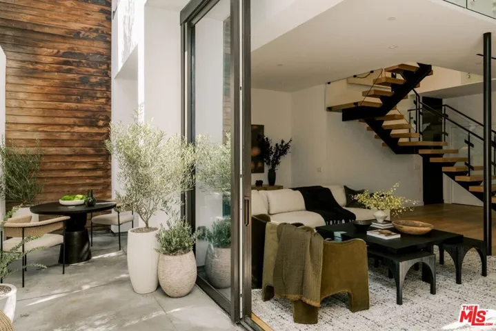702 N Doheny Drive Th25, West Hollywood, California 90069