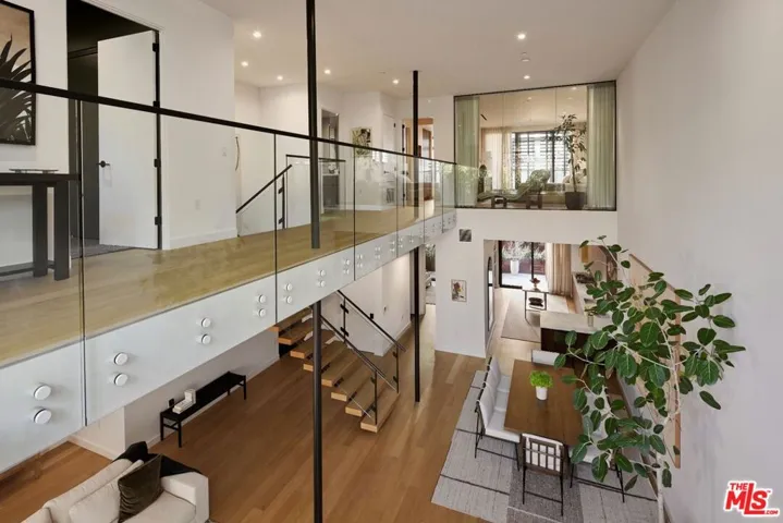 702 N Doheny Drive Th25, West Hollywood, California 90069