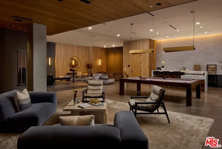 702 N Doheny Drive Th25, West Hollywood, California 90069