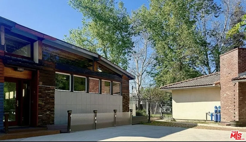 8311 Sale Avenue, West Hills, California 91304