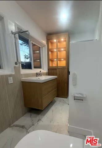 8311 Sale Avenue, West Hills, California 91304