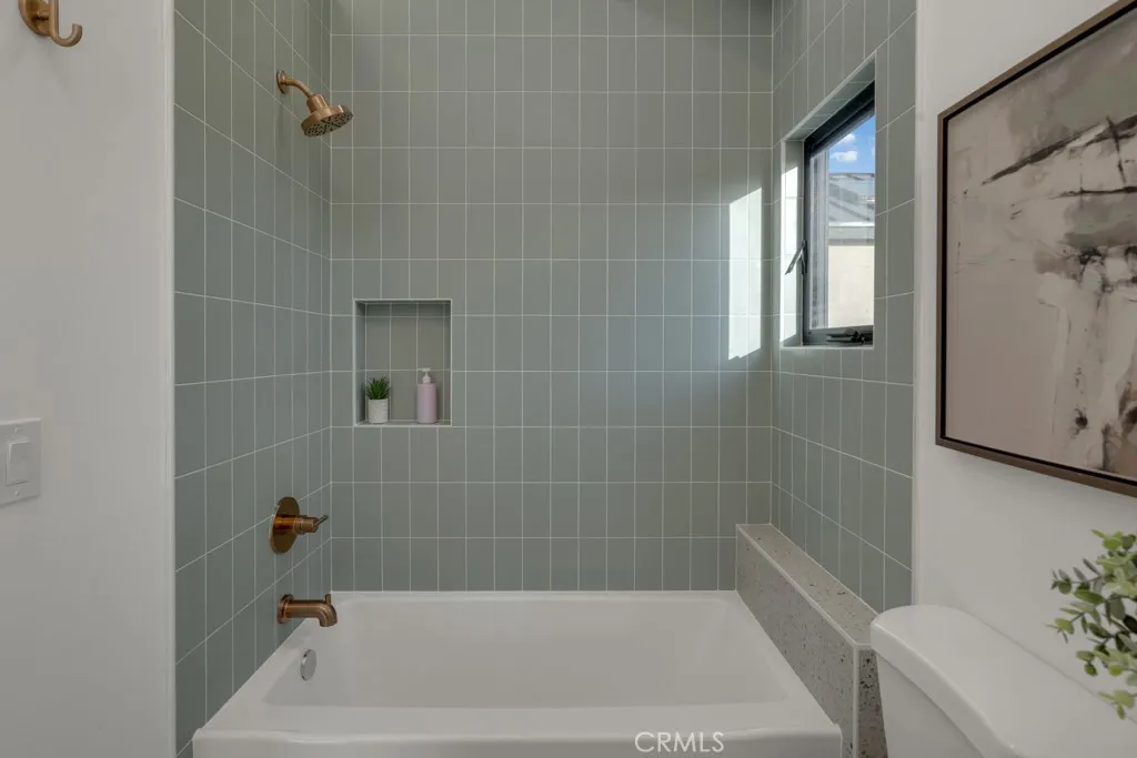 3rd Floor Bath