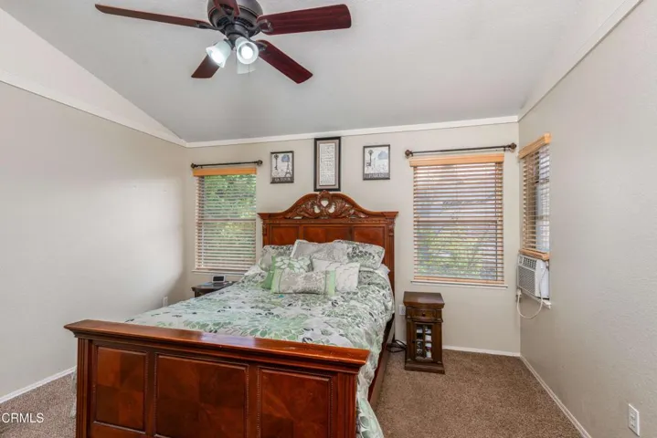 26_master_bedroom_1