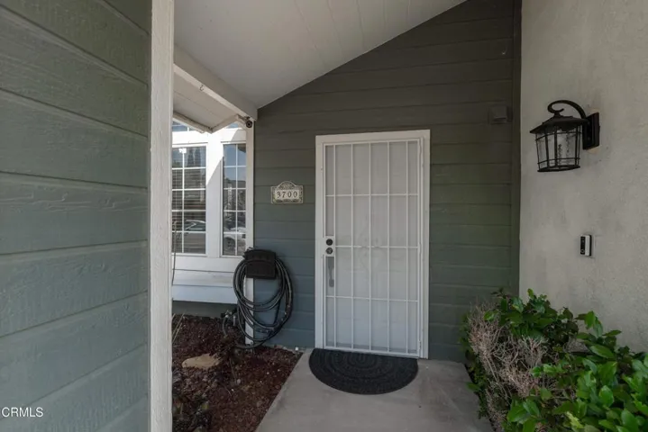 09_entryway