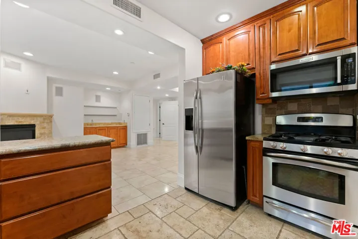 16123 W Sunset Boulevard 101, Pacific Palisades, California 90272