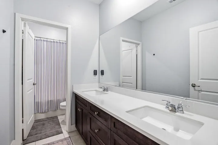 40160PadovaDr-29