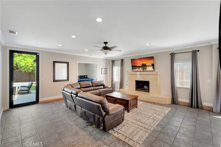 2916 Charlemagne Avenue, Long Beach, California 90815