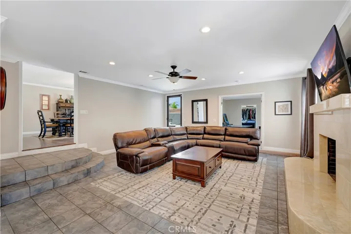 2916 Charlemagne Avenue, Long Beach, California 90815