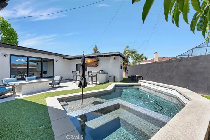 2916 Charlemagne Avenue, Long Beach, California 90815