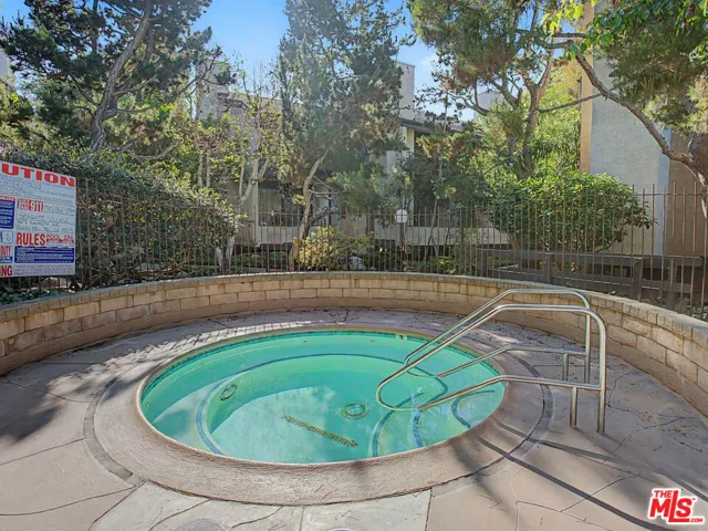8675 Falmouth Avenue 110, Playa Del Rey, California 90293