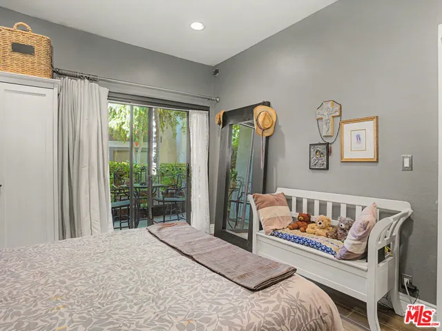 8675 Falmouth Avenue 110, Playa Del Rey, California 90293