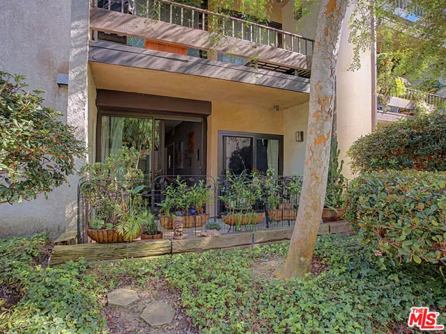 8675 Falmouth Avenue 110, Playa Del Rey, California 90293