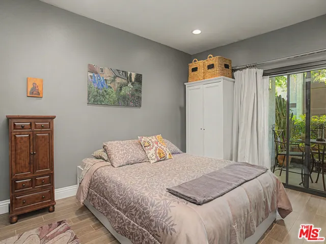 8675 Falmouth Avenue 110, Playa Del Rey, California 90293