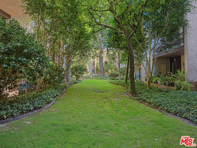 8675 Falmouth Avenue 110, Playa Del Rey, California 90293