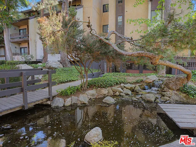 8675 Falmouth Avenue 110, Playa Del Rey, California 90293